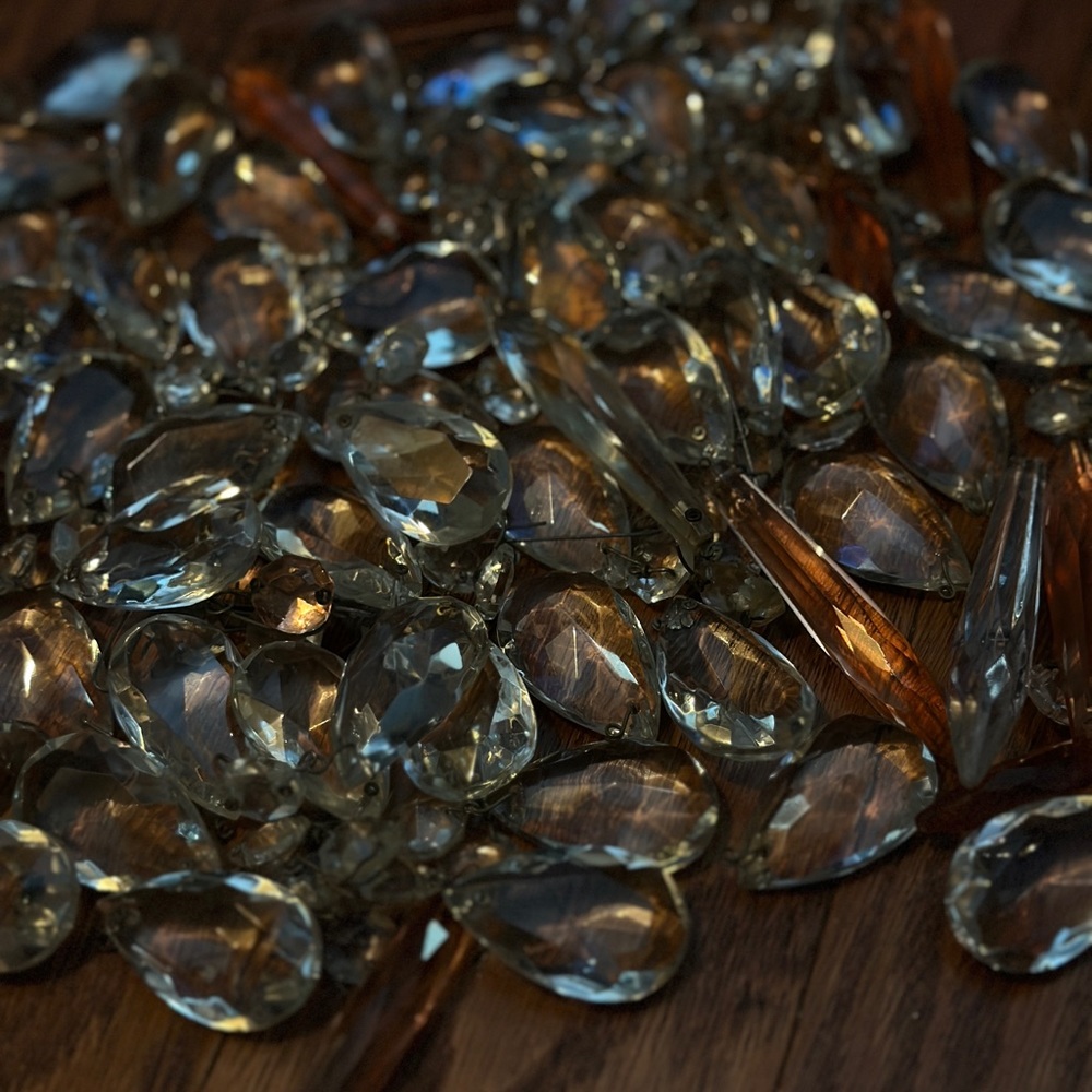 Replacement crystals for chandelier